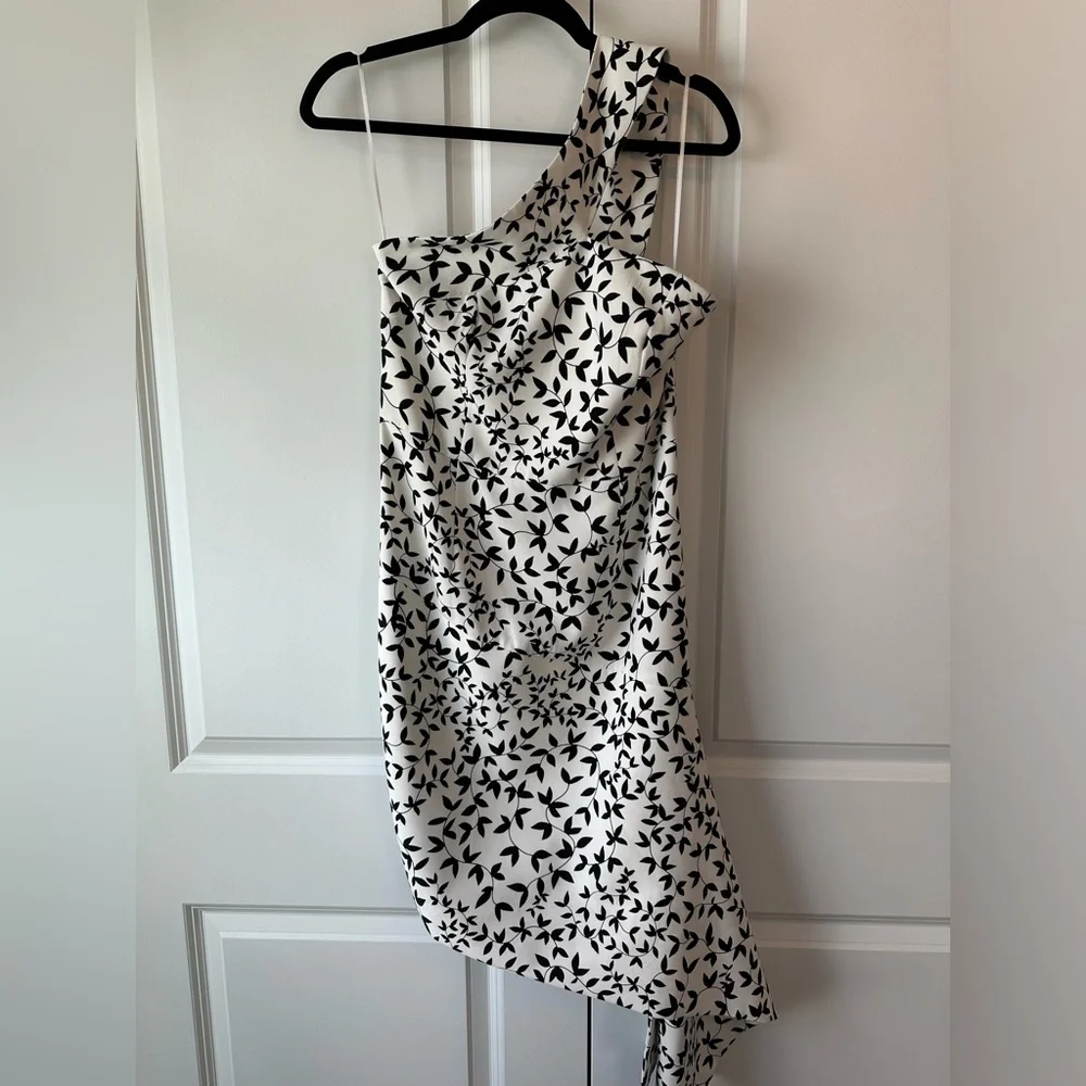 Keepsake The Label Overpower Mini Dress Ivory and Black (Size L) - Picture 3 of 10